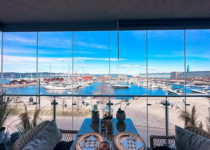 Holmestrand, Leilighet Pa Bryggekanten